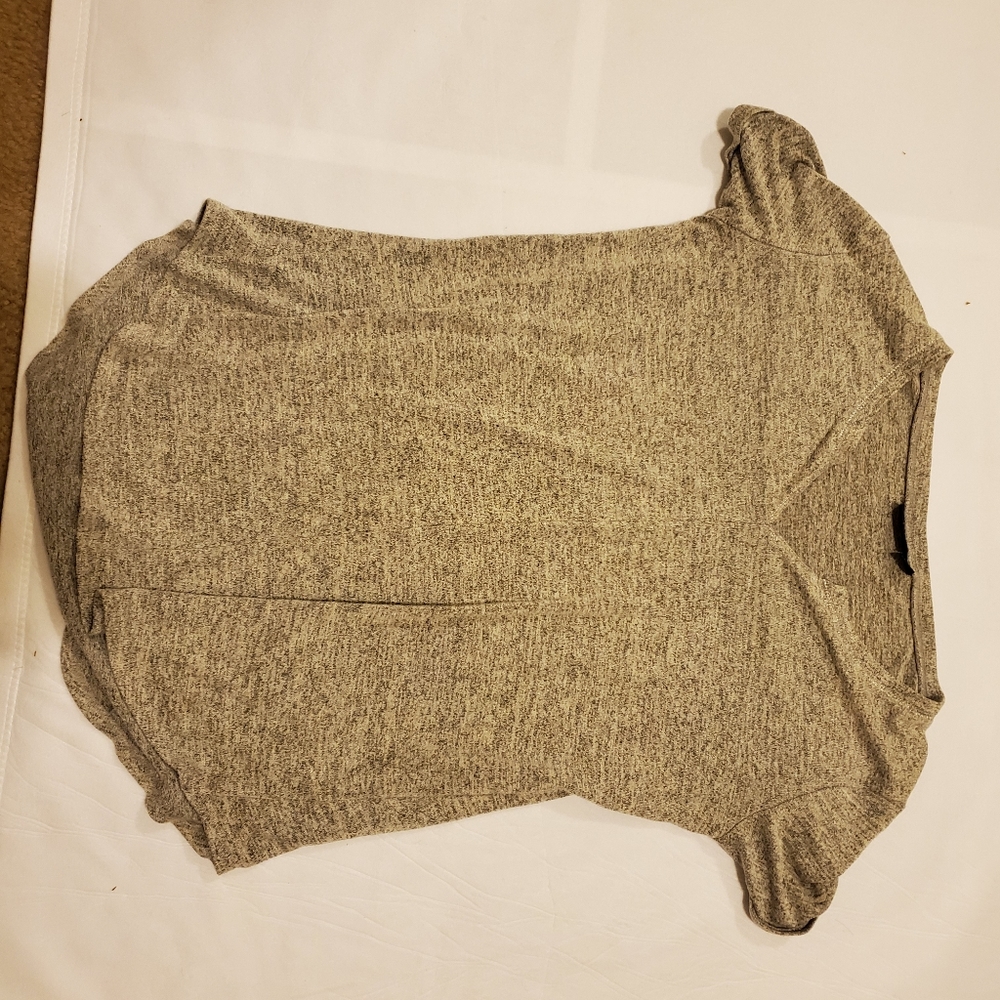 Plain grey tee